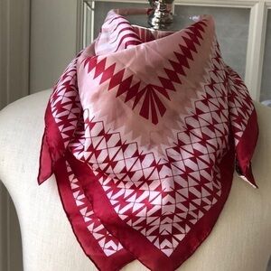 Gorgeous vintage Zhensi red/white/pink silk scarf